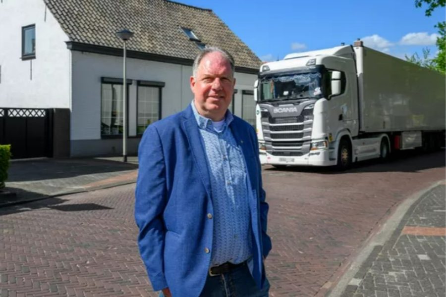 Wonen in Heerle is minder prettig door de vele vrachtauto’s die door de dorpskern rijden