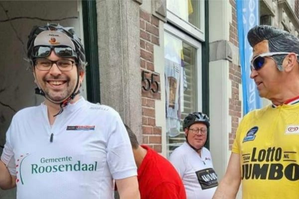 Arwen van Gestel en fractielid Frank Roks deden mee met de combikoers